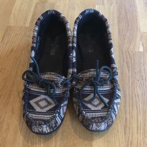 Minnetonka Baja Moccasin